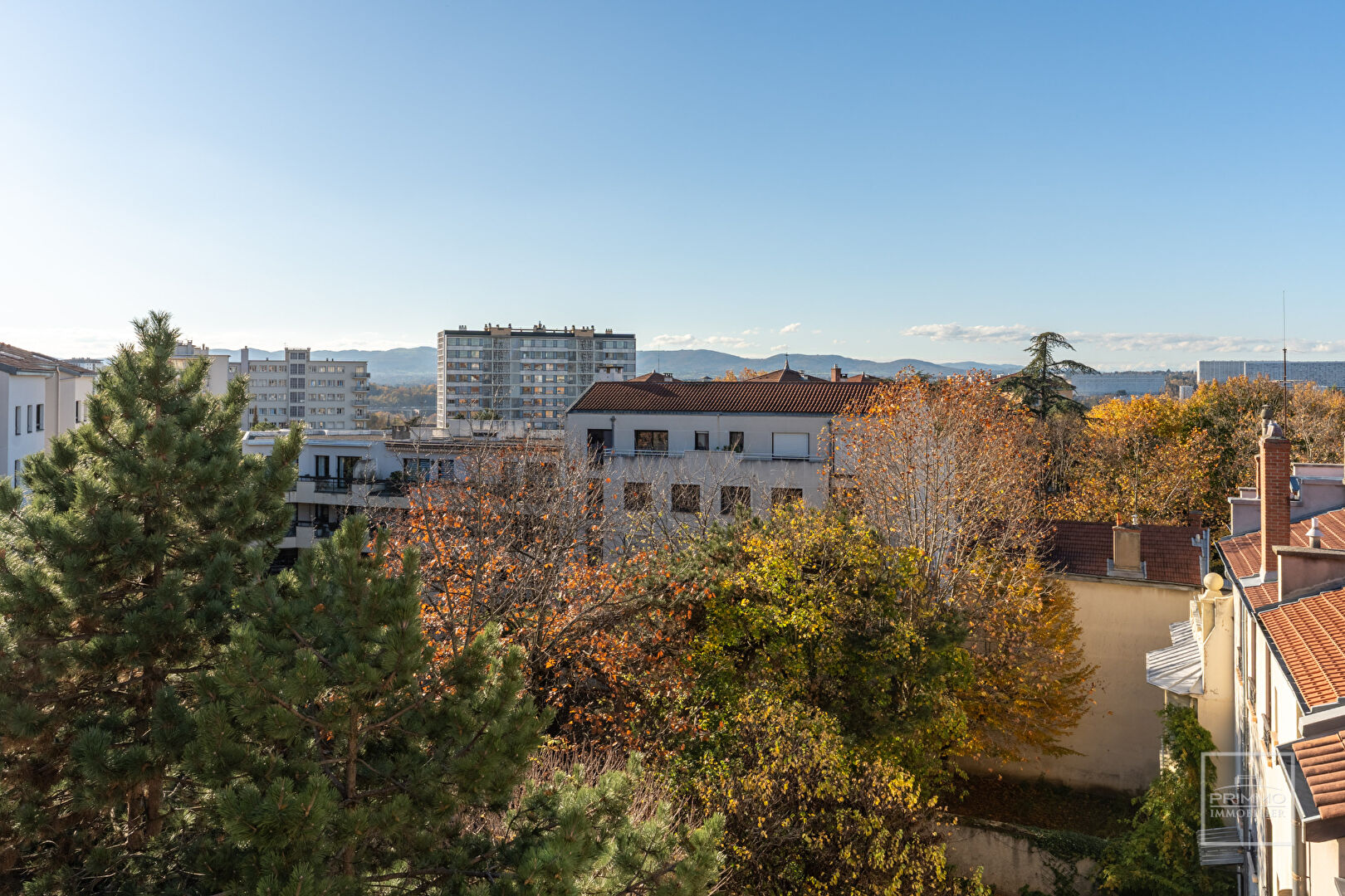 LYON 4ème Croix-Rousse, en dernier étage, Appartement 6 pièces de 196m² avec vue