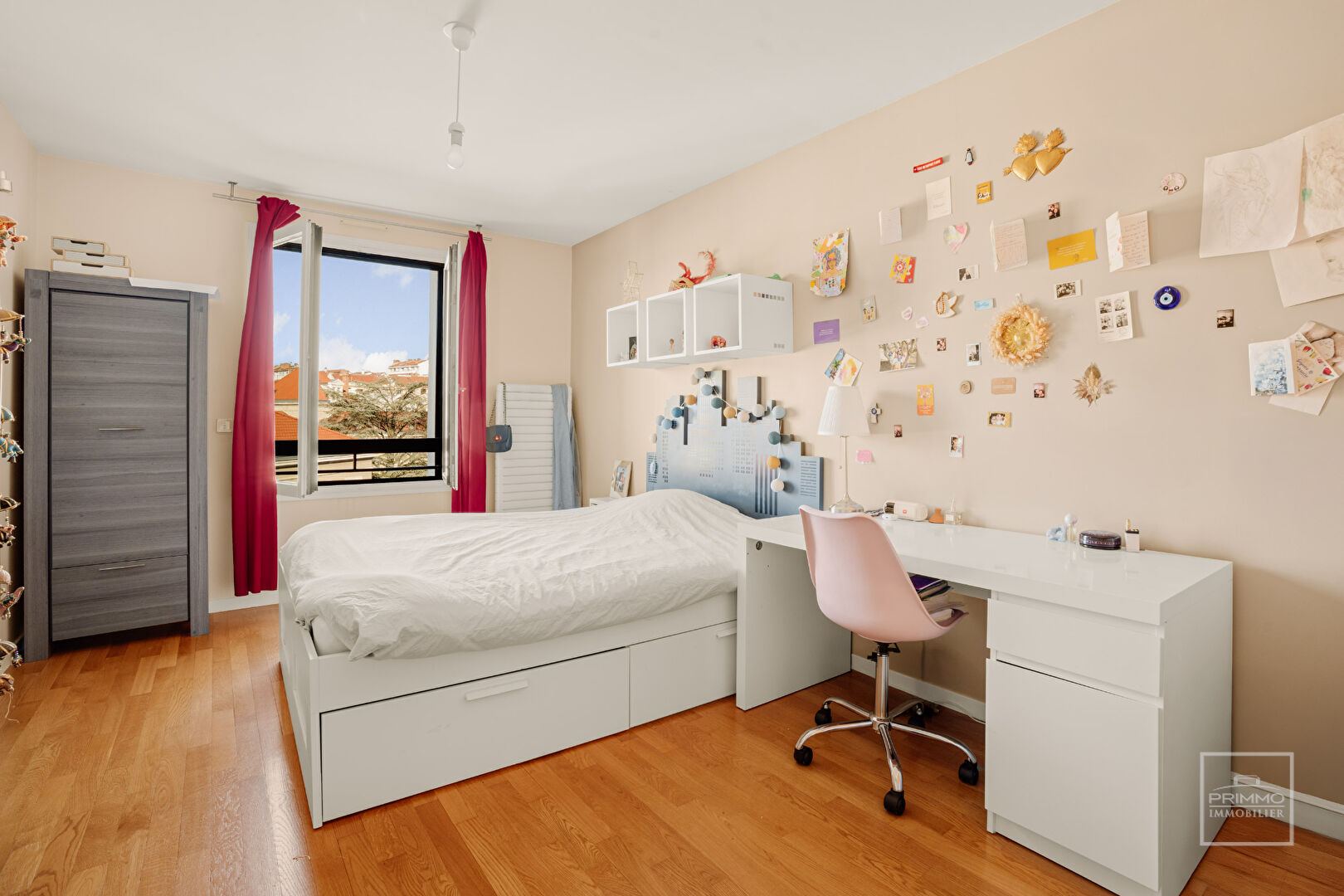 LYON 4ème Croix-Rousse, en dernier étage, Appartement 6 pièces de 196m² avec vue