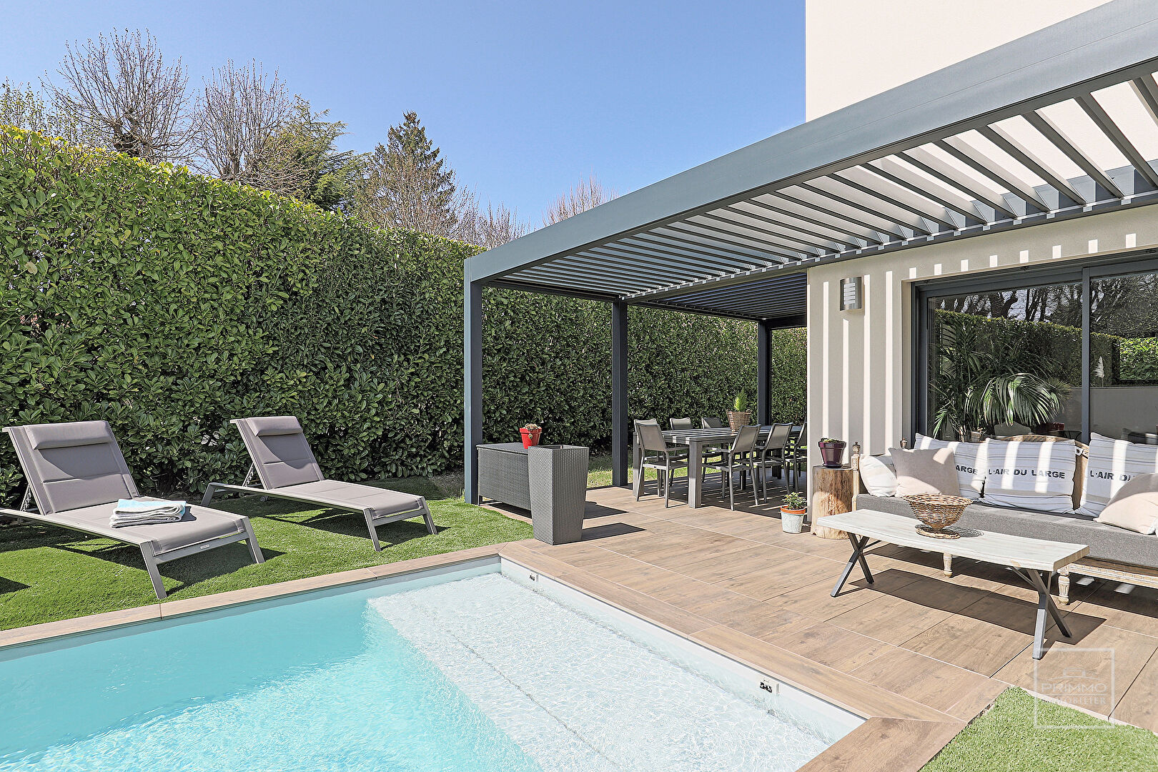 SAINT CYR AU MONT D’OR, belle Maison contemporaine de 151m² habitables sur 635m² de terrain
