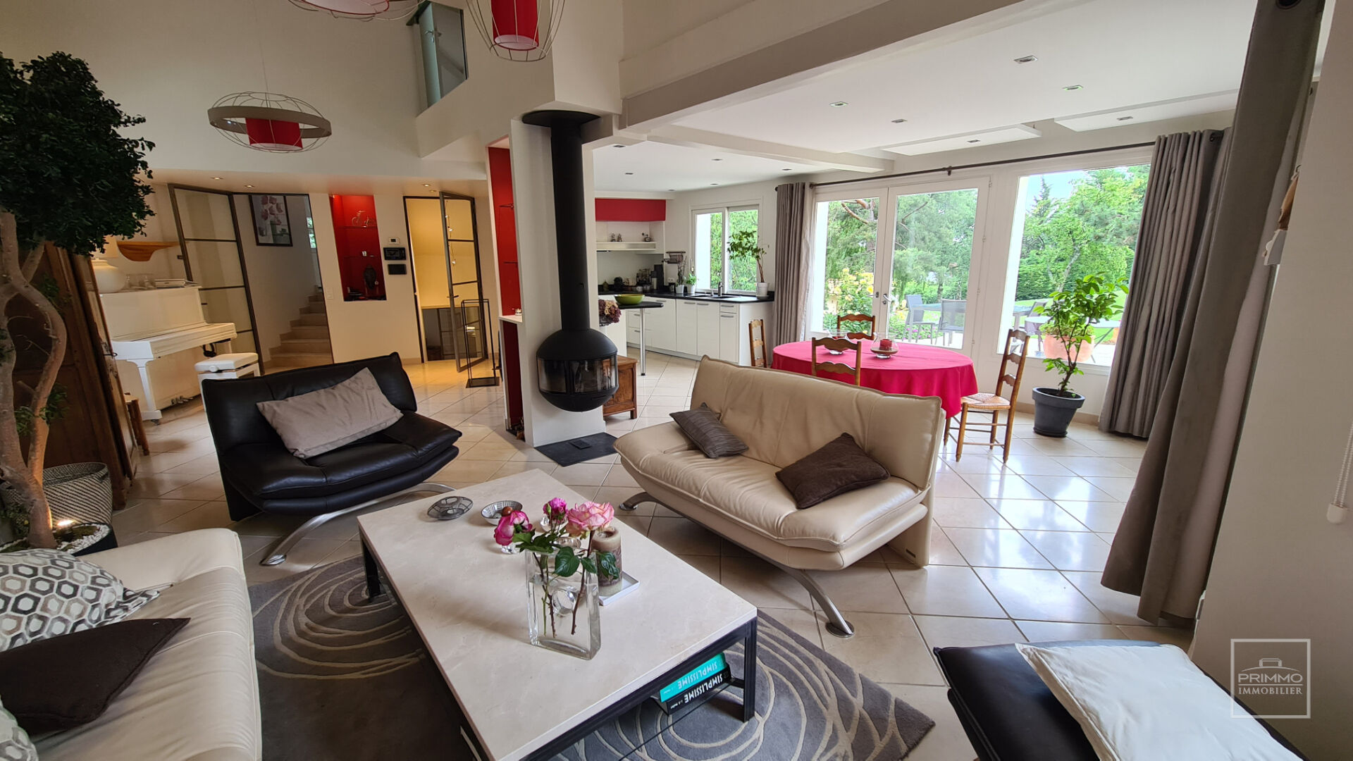 Saint Cyr , Maison de 295m²  sur un magnifique terrain de 4365m²