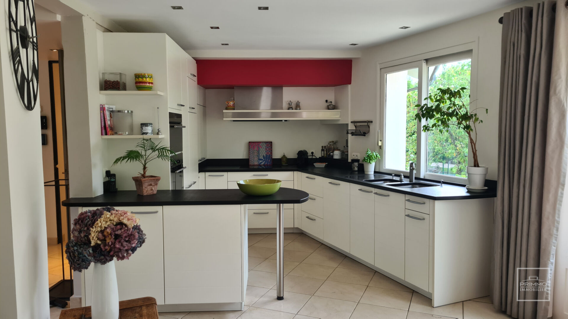 Saint Cyr , Maison de 295m²  sur un magnifique terrain de 4365m²