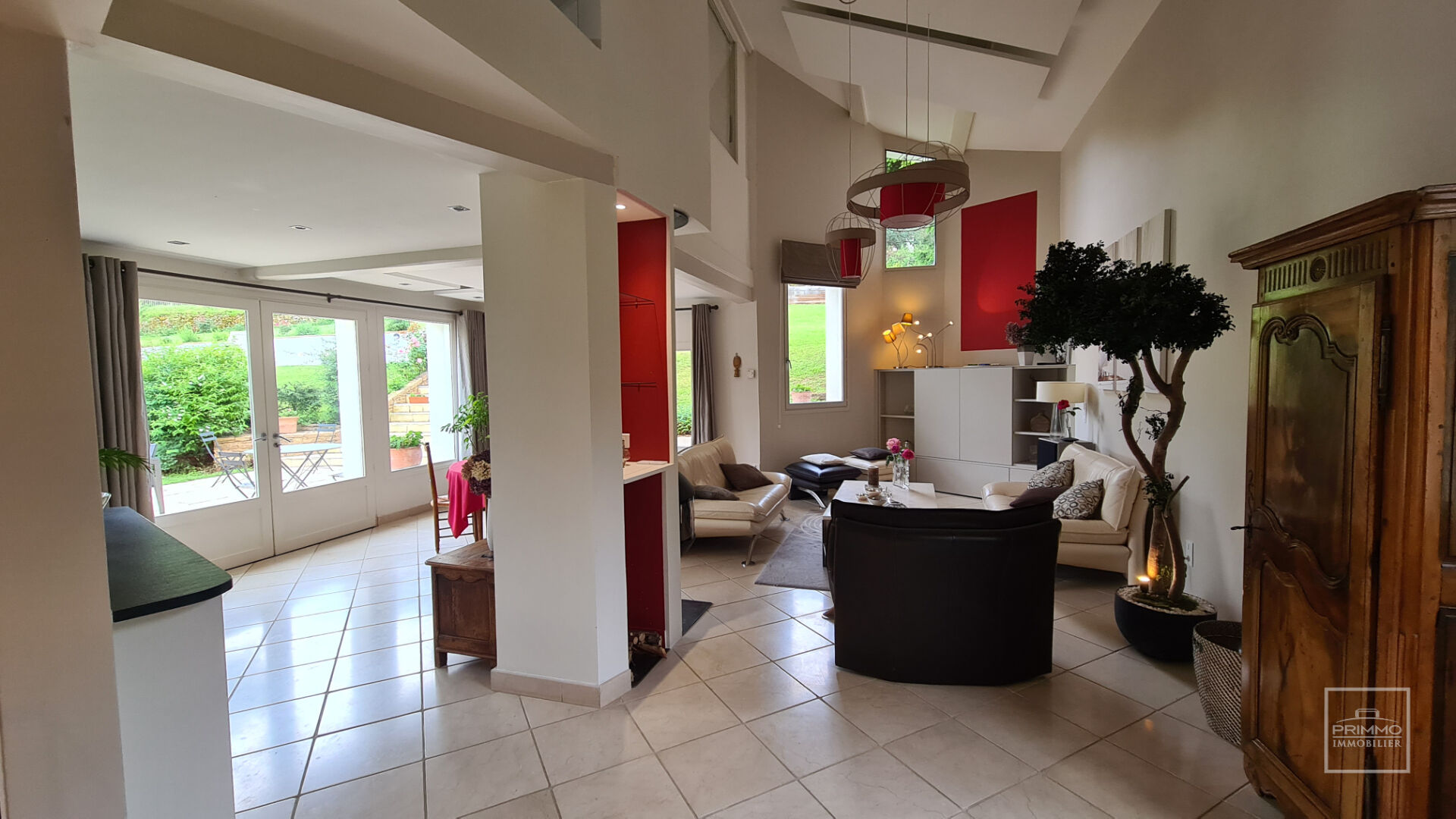 Saint Cyr , Maison de 295m²  sur un magnifique terrain de 4365m²