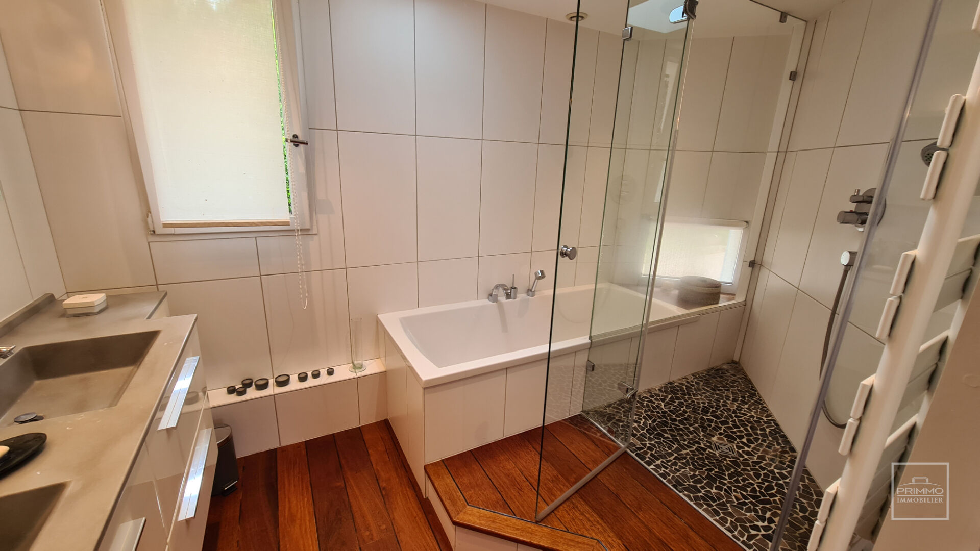 Saint Cyr , Maison de 295m²  sur un magnifique terrain de 4365m²