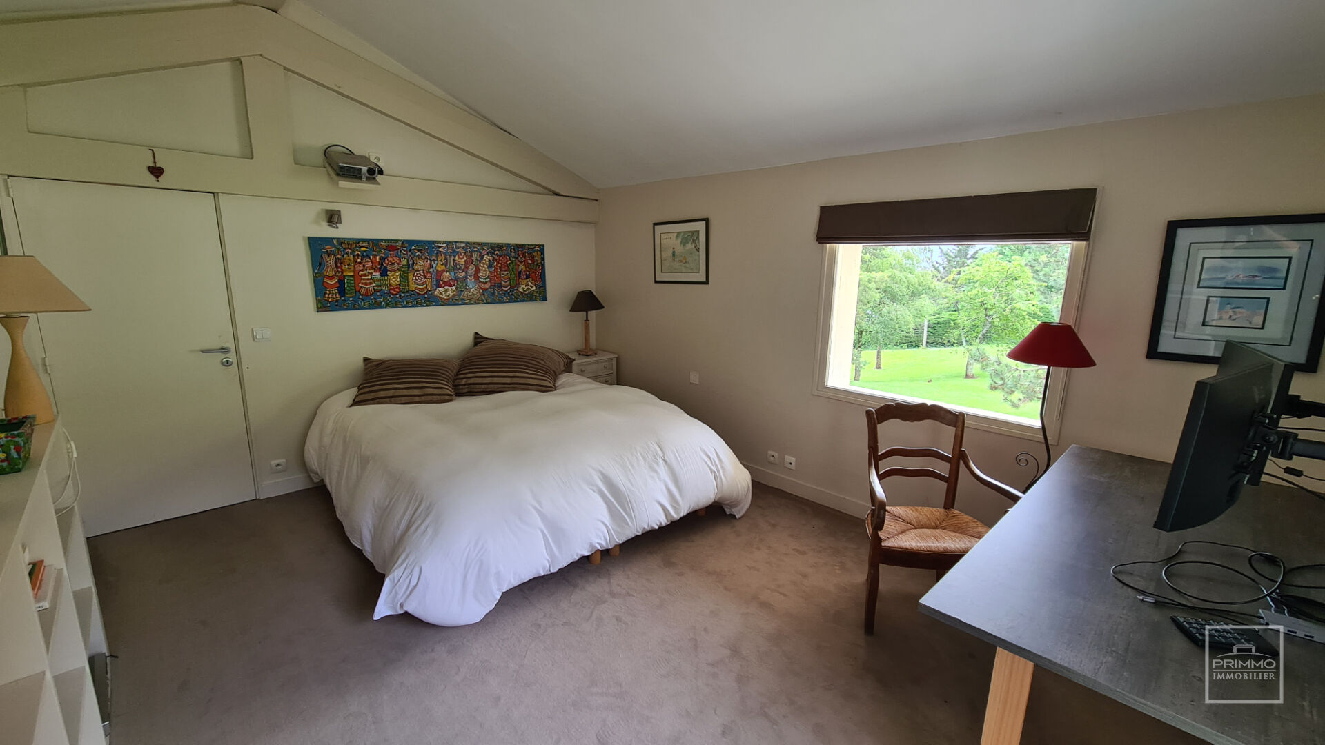 Saint Cyr , Maison de 295m²  sur un magnifique terrain de 4365m²