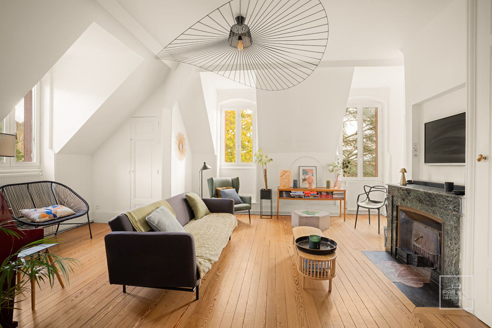 Neuville-sur-Saône – Appartement 130m² – 3 chambres – Grenier – Parking – Cave – Jardin partagé