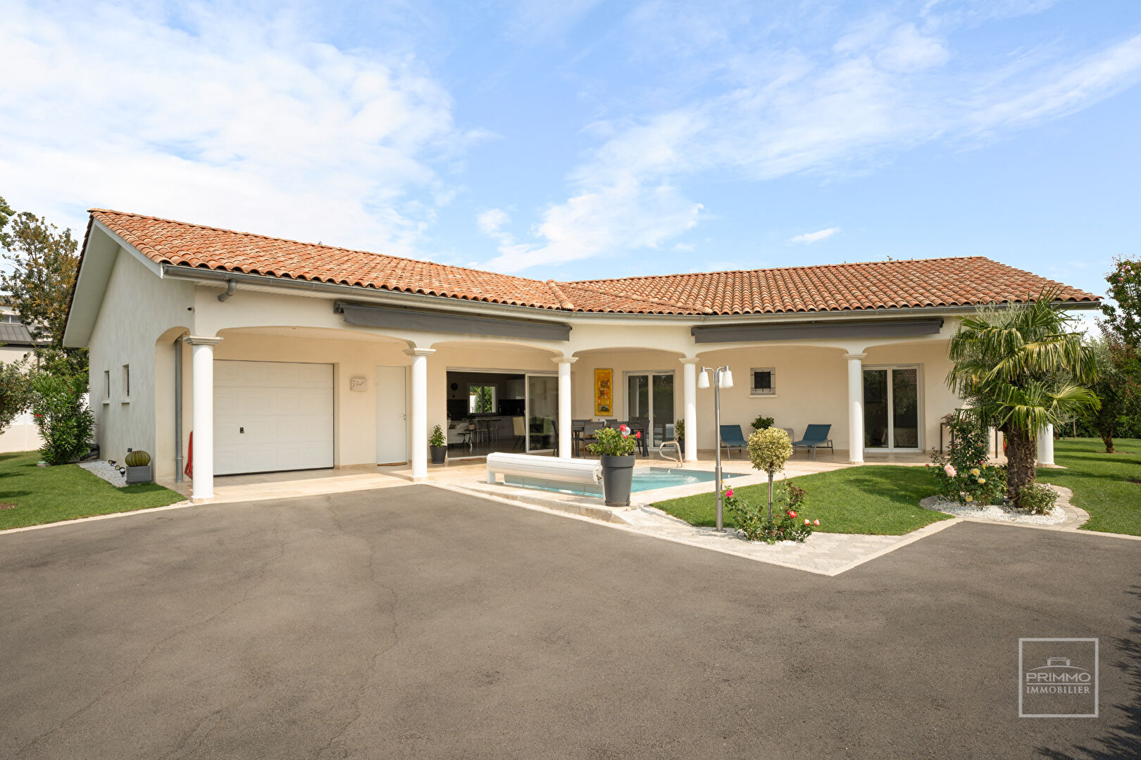 Villa PLAIN PIED 4 chambres, jardin aménagé, piscine