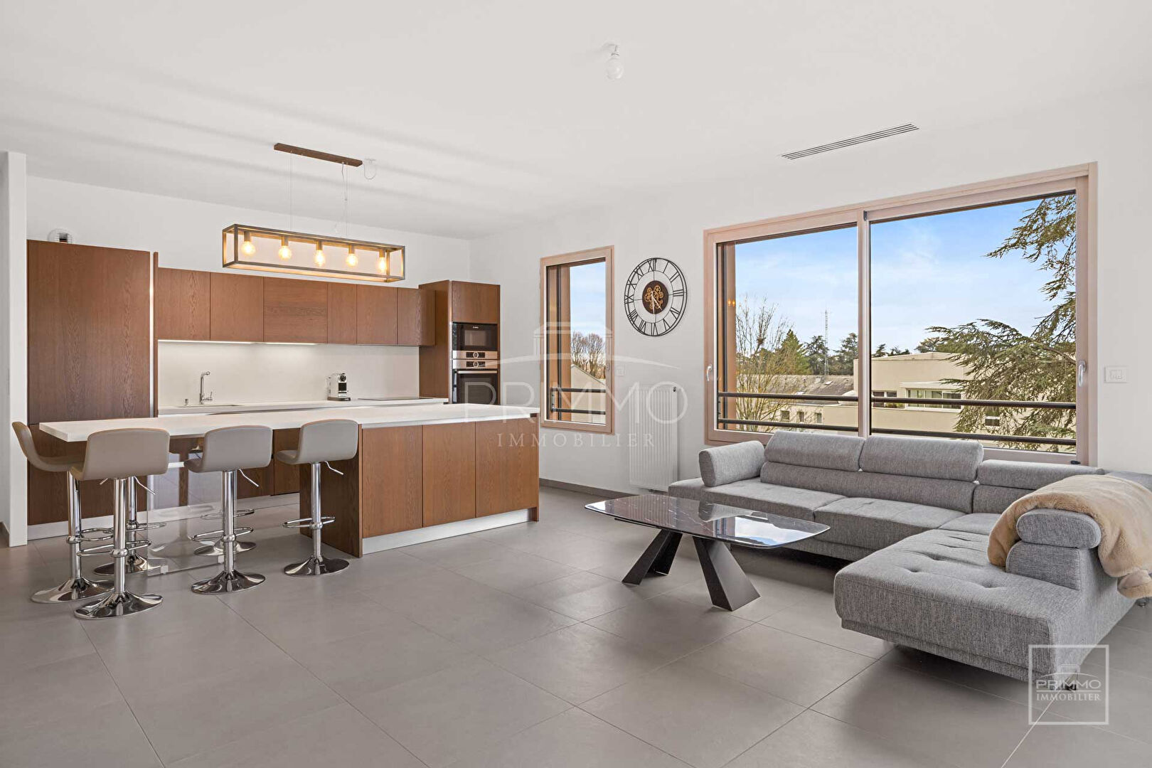 Saint Cyr au Mont d’Or, Appartement  T4 de 107m²,  en dernier étage avec terrasse