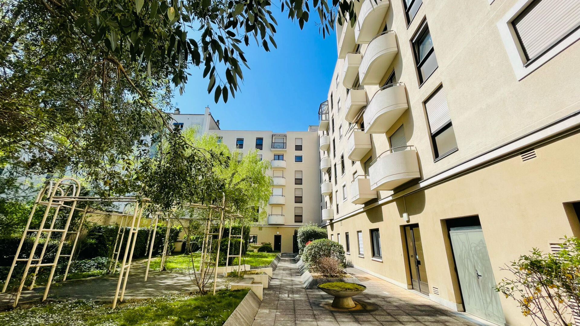 LYON 6, TRIANGLE D’OR, 76.06m²