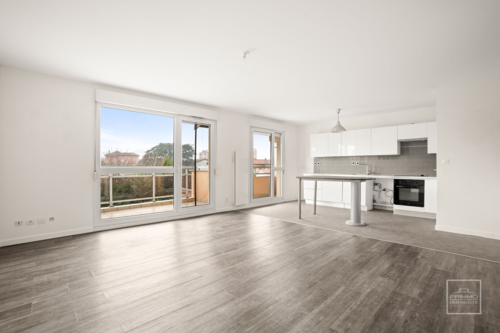 SATHONAY CAMP, DERNIER ETAGE, 84.06m² AVEC TERRASSE