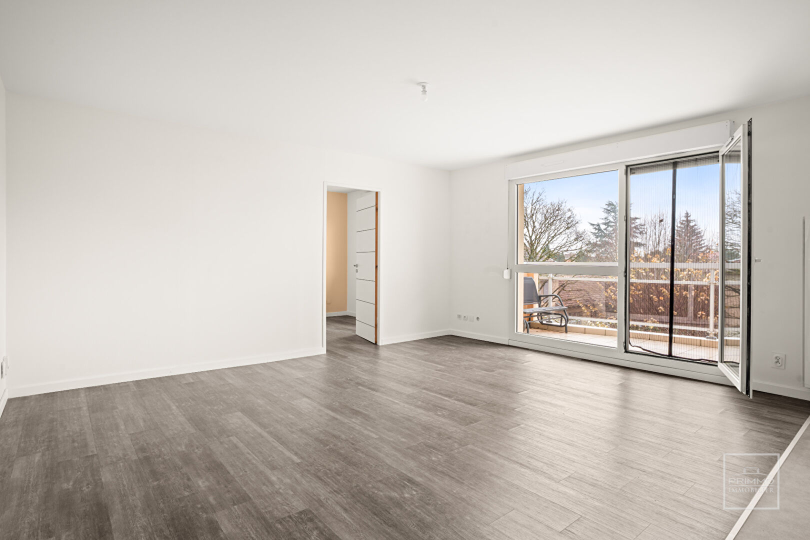 SATHONAY CAMP, DERNIER ETAGE, 84.06m² AVEC TERRASSE