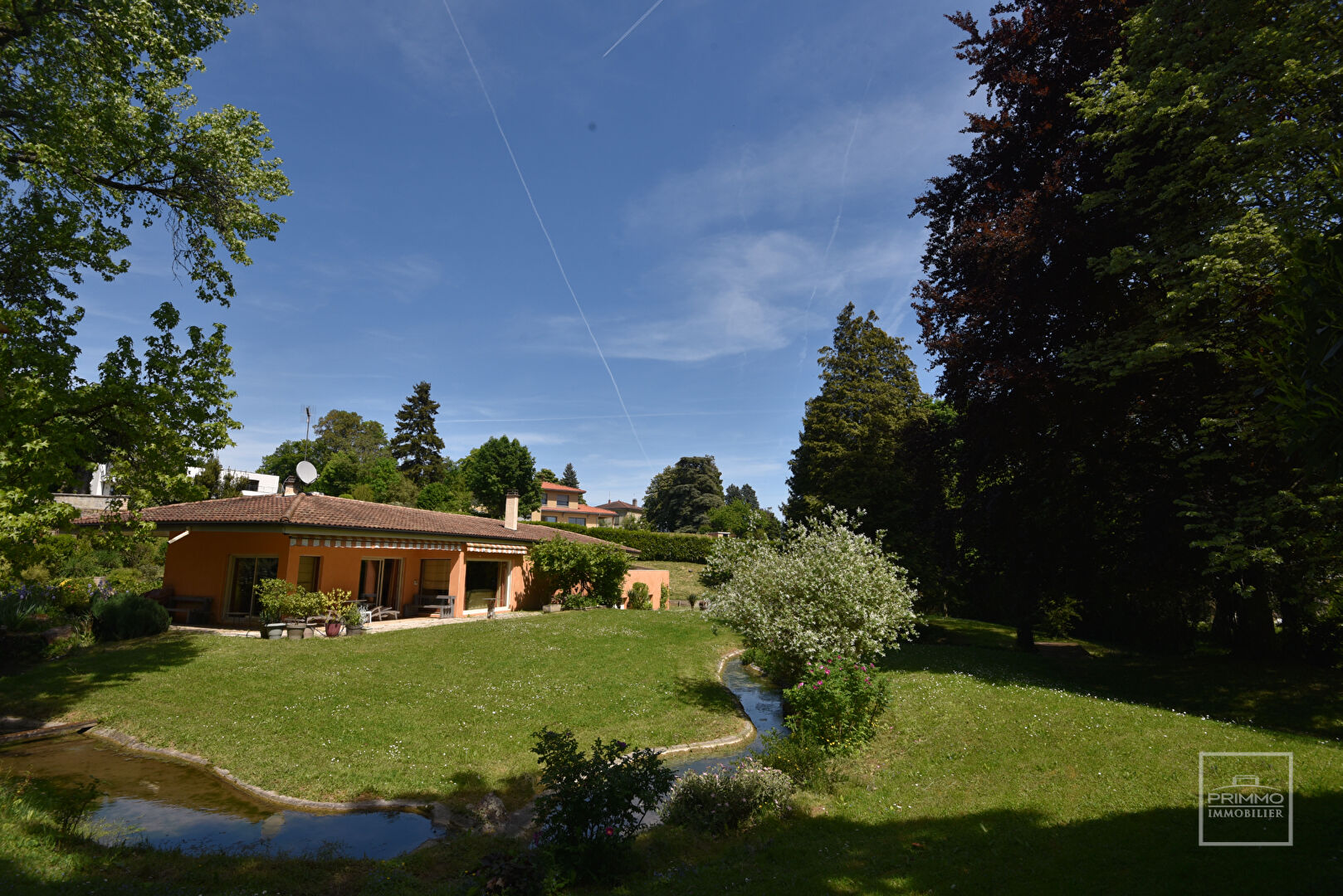 SAINT CYR AU MONT D&rsquo;OR – Maison de 330m² sur parc de 3780m²