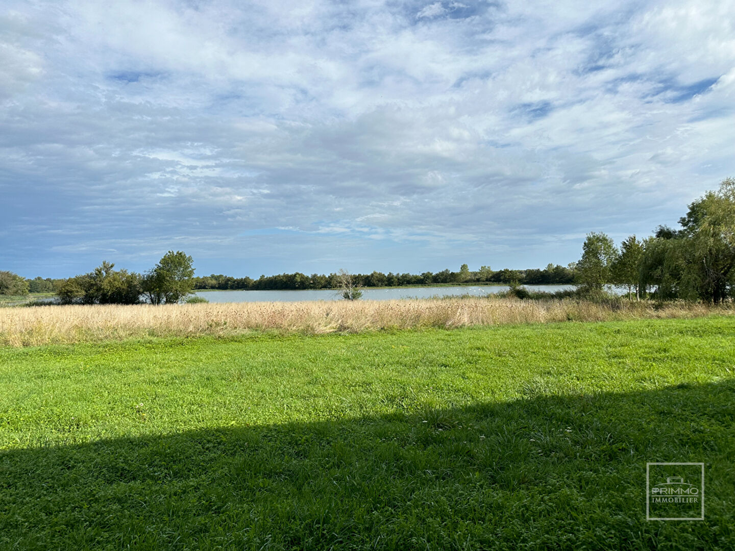 Lapeyrouse, Domaine de 118hectares, avec étang et terrain de chasse