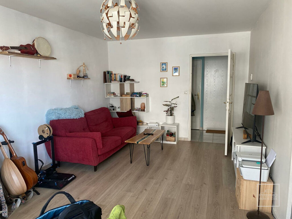 LYON 7, ETAGE ELEVE, 61.88m², GRAND BALCON