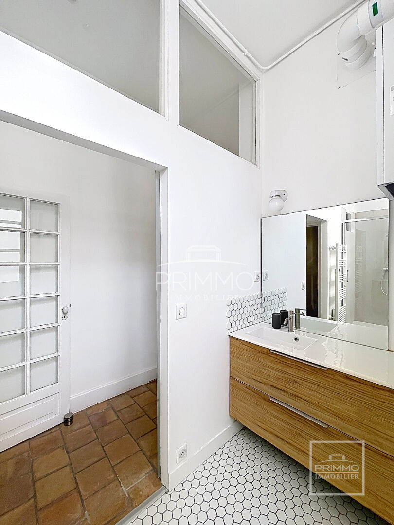 LYON 2E – AINAY – APPARTEMENT 81,25 M² – CHARME DE L&rsquo;ANCIEN – RÉNOVATION DE QUALITÉ – PARKING
