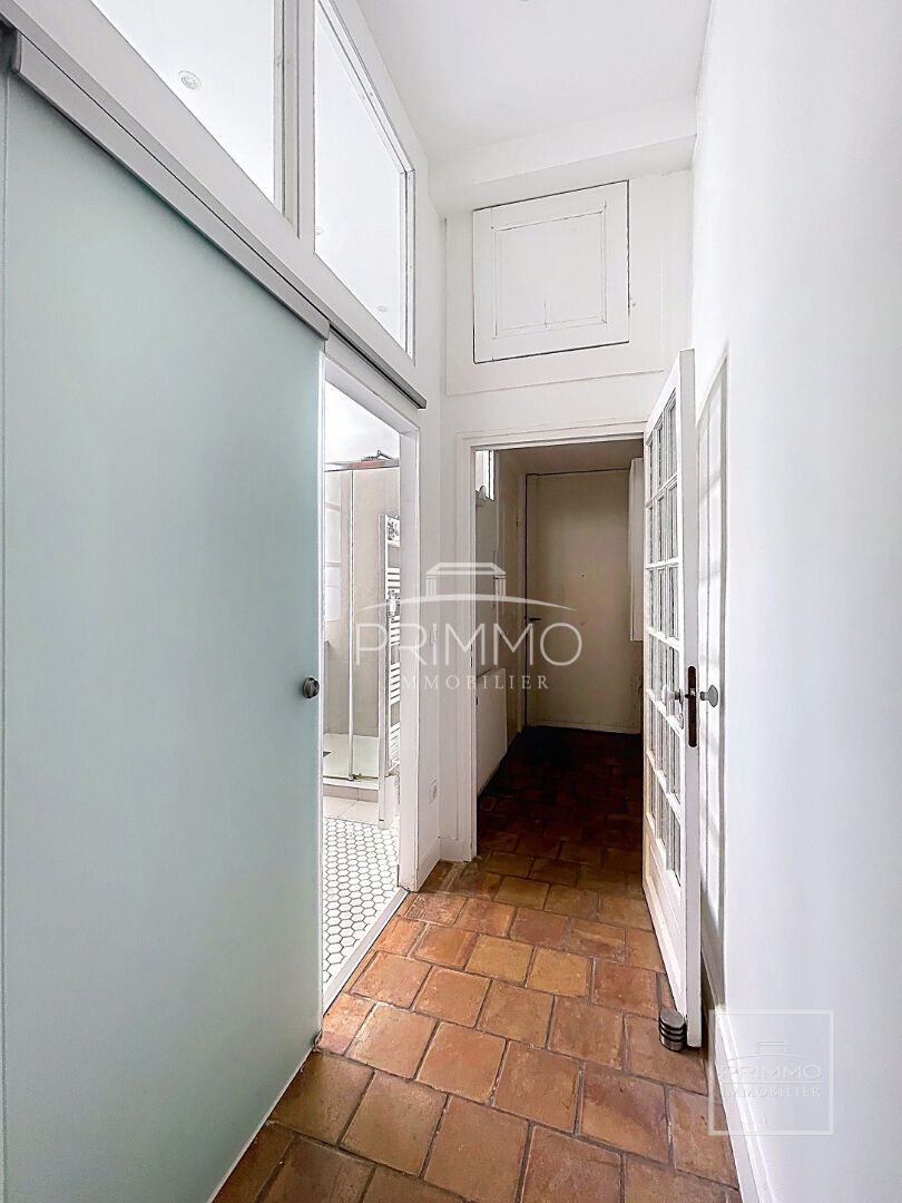 LYON 2E – AINAY – APPARTEMENT 81,25 M² – CHARME DE L&rsquo;ANCIEN – RÉNOVATION DE QUALITÉ – PARKING
