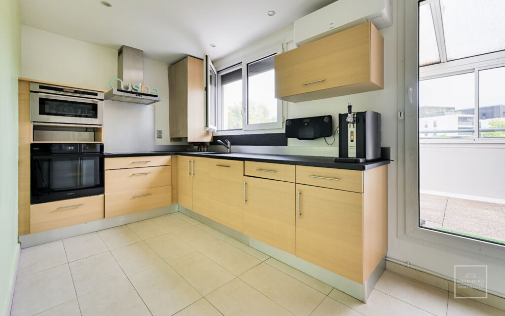 Saint Rambert, proche Ile Barbe, Appartement Toit Terrasse cinq pièces de 135m²