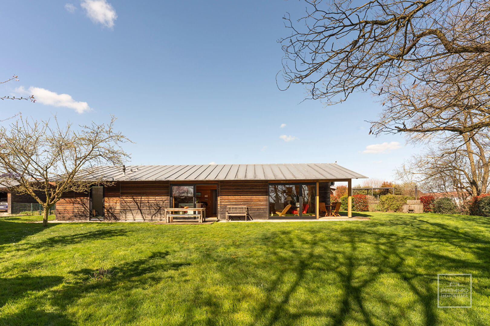 MONTANAY – Maison PLAIN PIED 5 chambres , jardin de 1153 m²