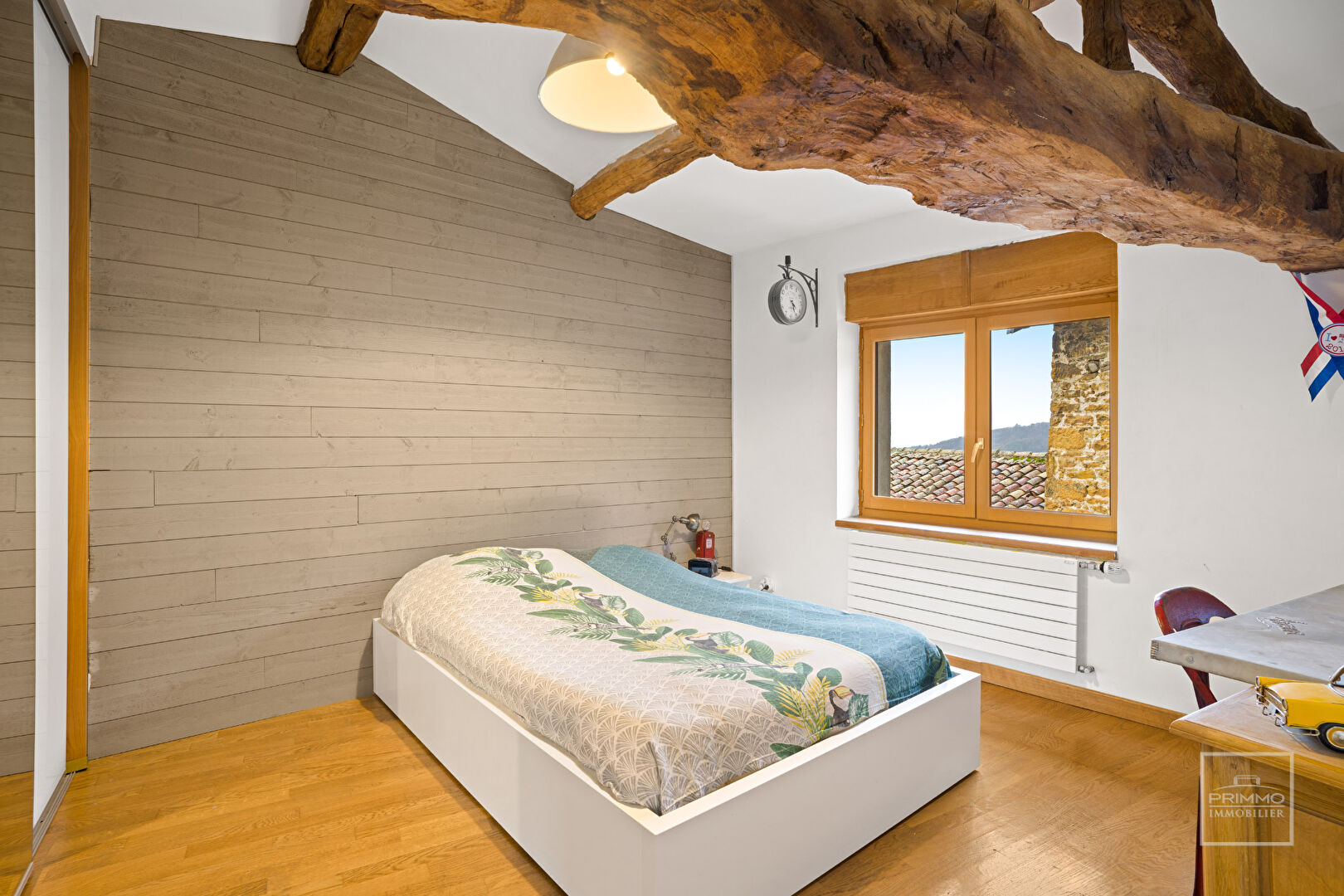 Poleymieux-au-Mont-d&rsquo;Or – Magnifique maison en pierres dorées