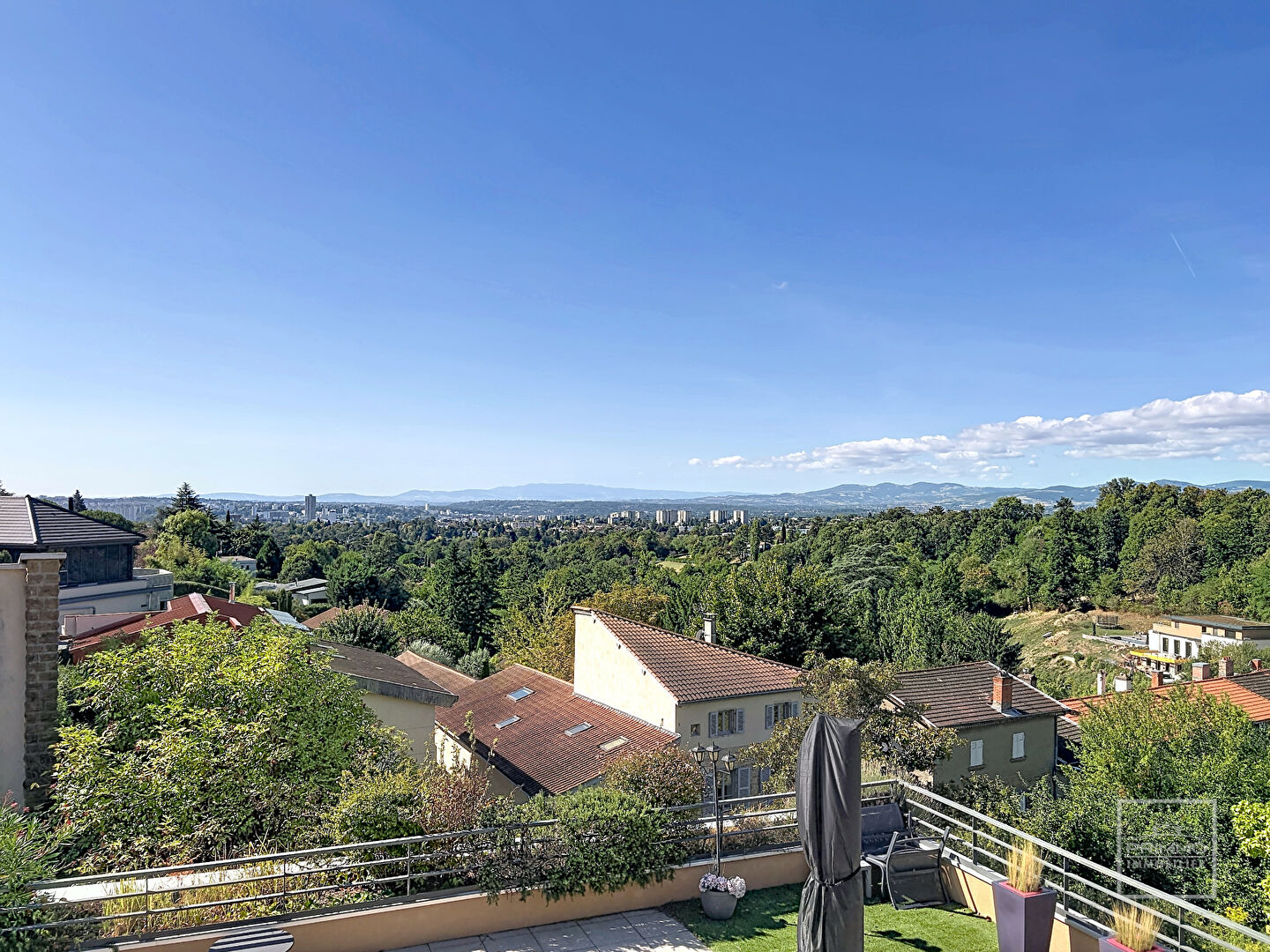 Saint Didier Au Mont D&rsquo;Or, Appartement grand standing, terrasse panoramique de 116m²