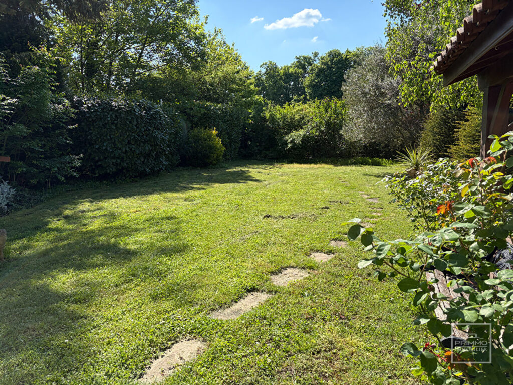 SAINT CYR AU MONT D’OR , Maison de charme de 214m² sur terrain clos de murs de 970m²