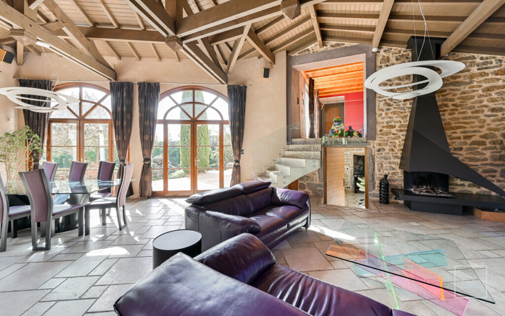 SAINT DIDIER AU MONT D’OR, Maison ancienne de charme d’environ 250m² avec piscine