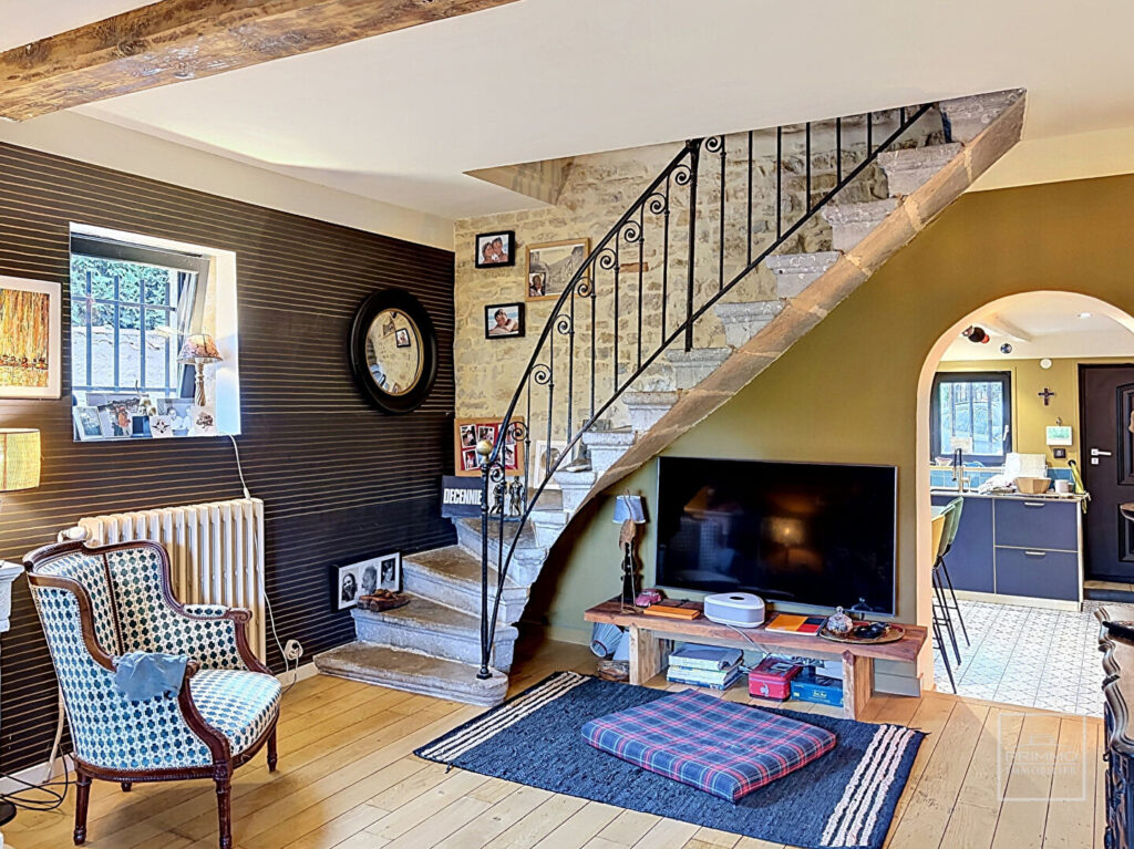SAINT DIDIER AU MONT D’OR, Maison en pierre du XIXè rénovée en 2021 d’environ 130m².