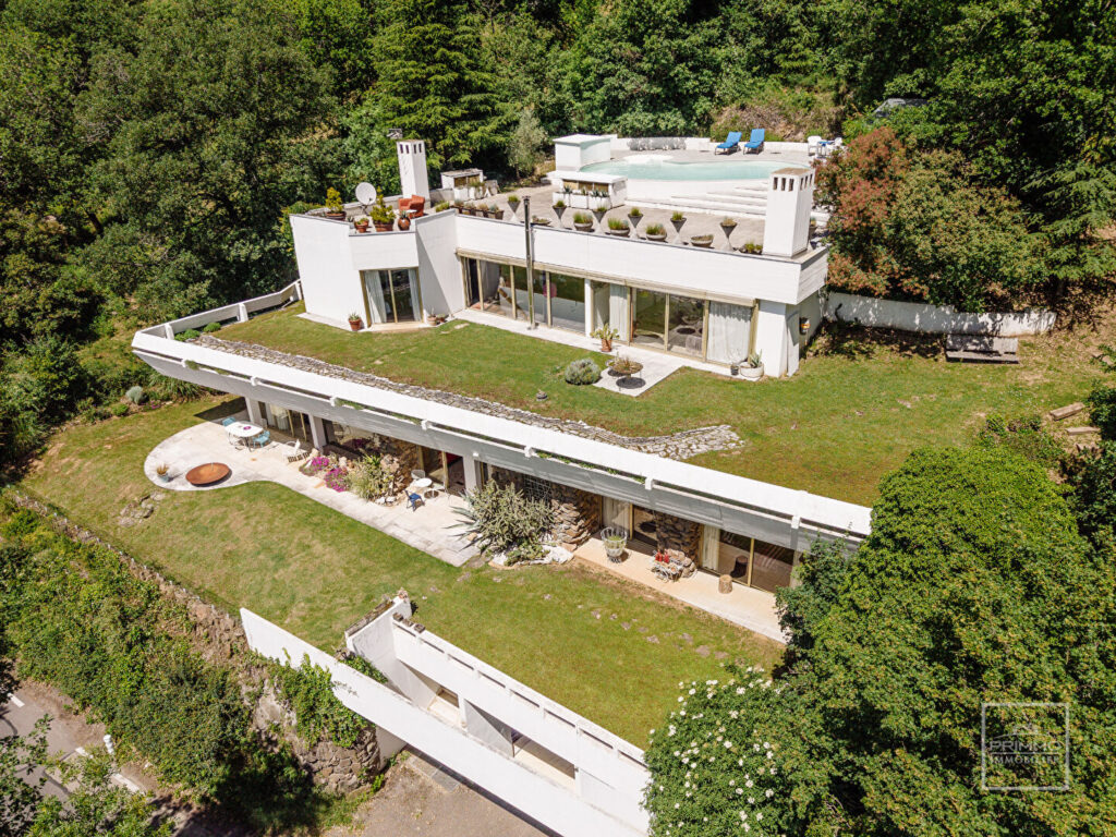 Limonest – 238 m² – Icône californienne des années 60 – vue exceptionnelle