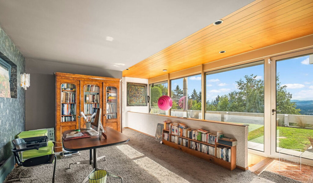 Limonest – 238 m² – Icône californienne des années 60 – vue exceptionnelle