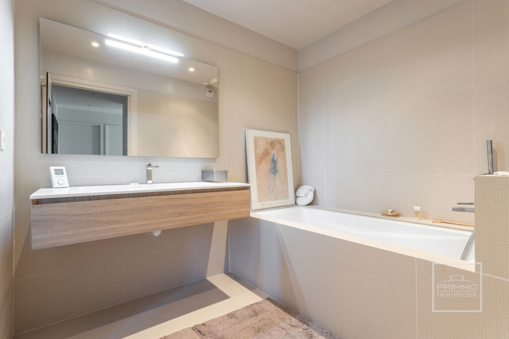 Saint Didier Au Mont D’Or, Appartement grand standing, terrasse panoramique de 116m²