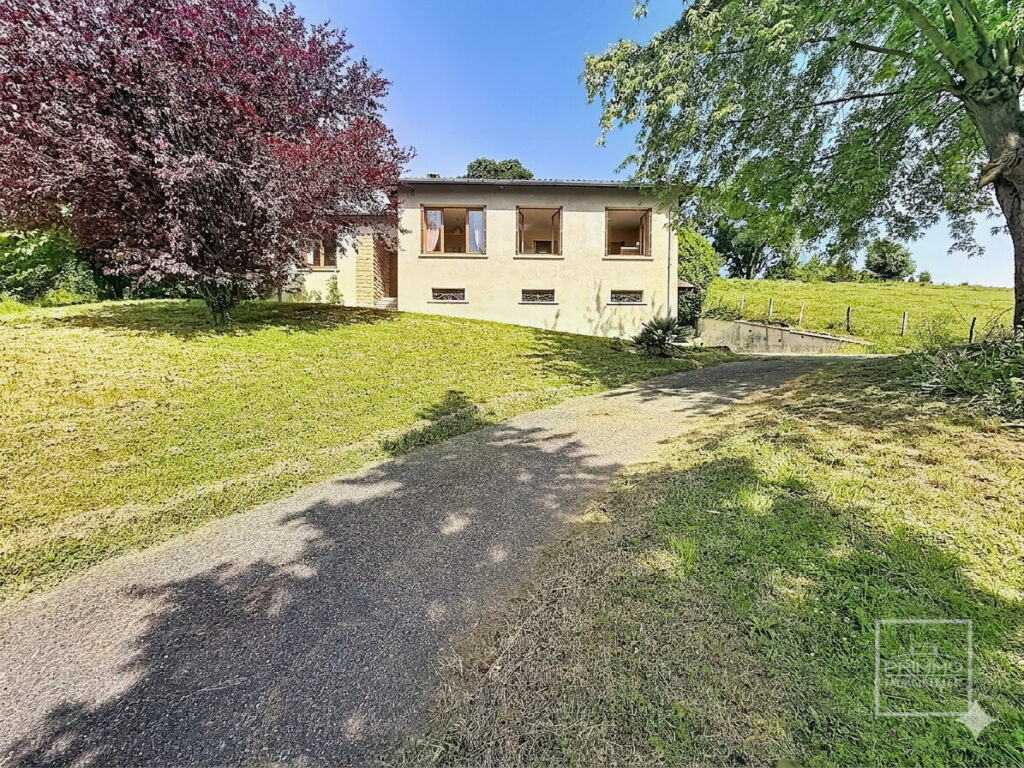 SAINT DIDIER AU MONT D&rsquo;OR, Maison de 182 m² au calme avec beau potentiel