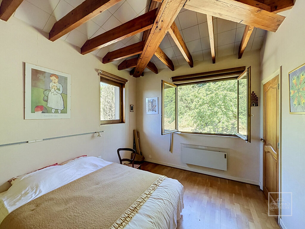 SAINT DIDIER AU MONT D&rsquo;OR, Maison de 182 m² au calme avec beau potentiel