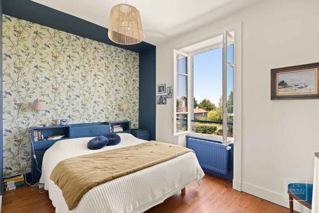 SAINT GERMAIN AU MONT D&rsquo;OR, 191m², MAISON DE CARACTERE, TERRAIN 1026m², PISCINE