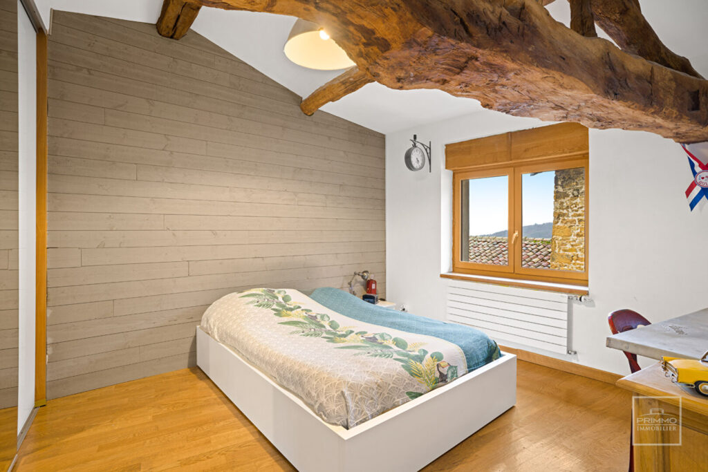 Poleymieux-au-Mont-d’Or – Magnifique maison en pierres dorées