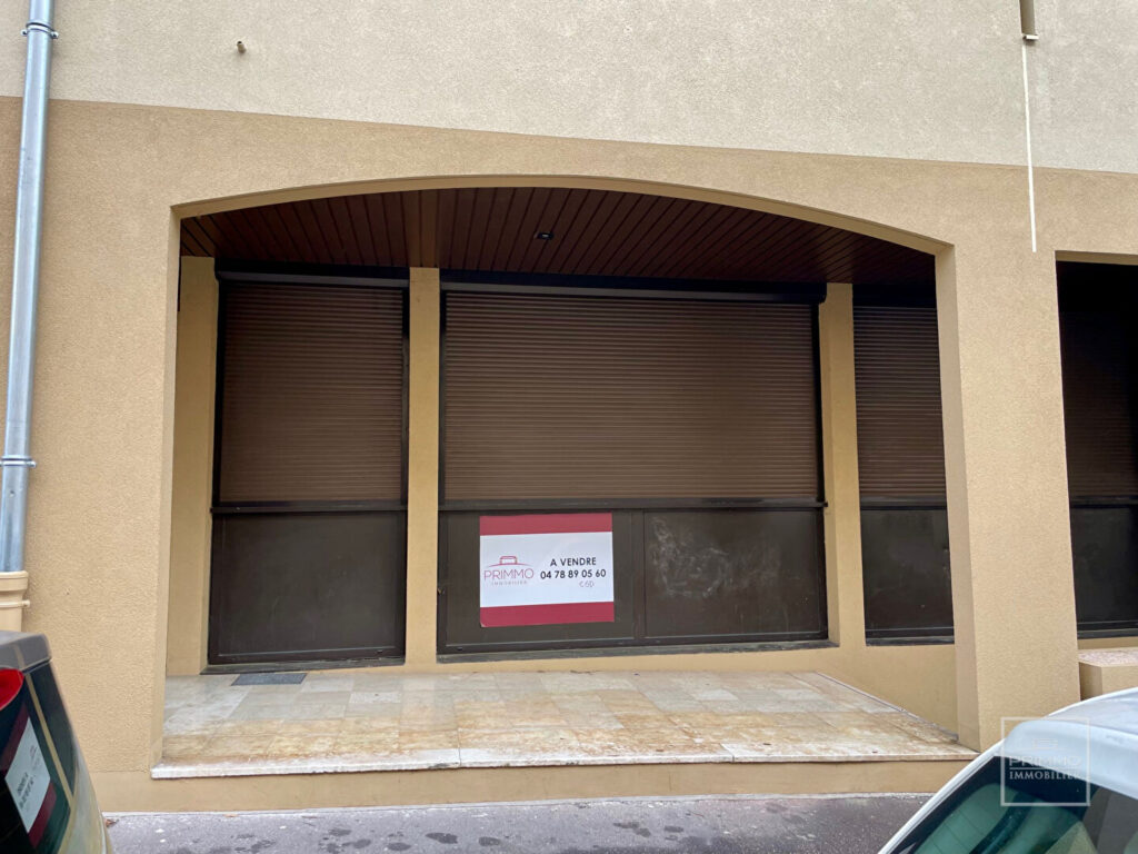 LYON 5, POINT DU JOUR, LOCAL COMMERICAL,108.86m²