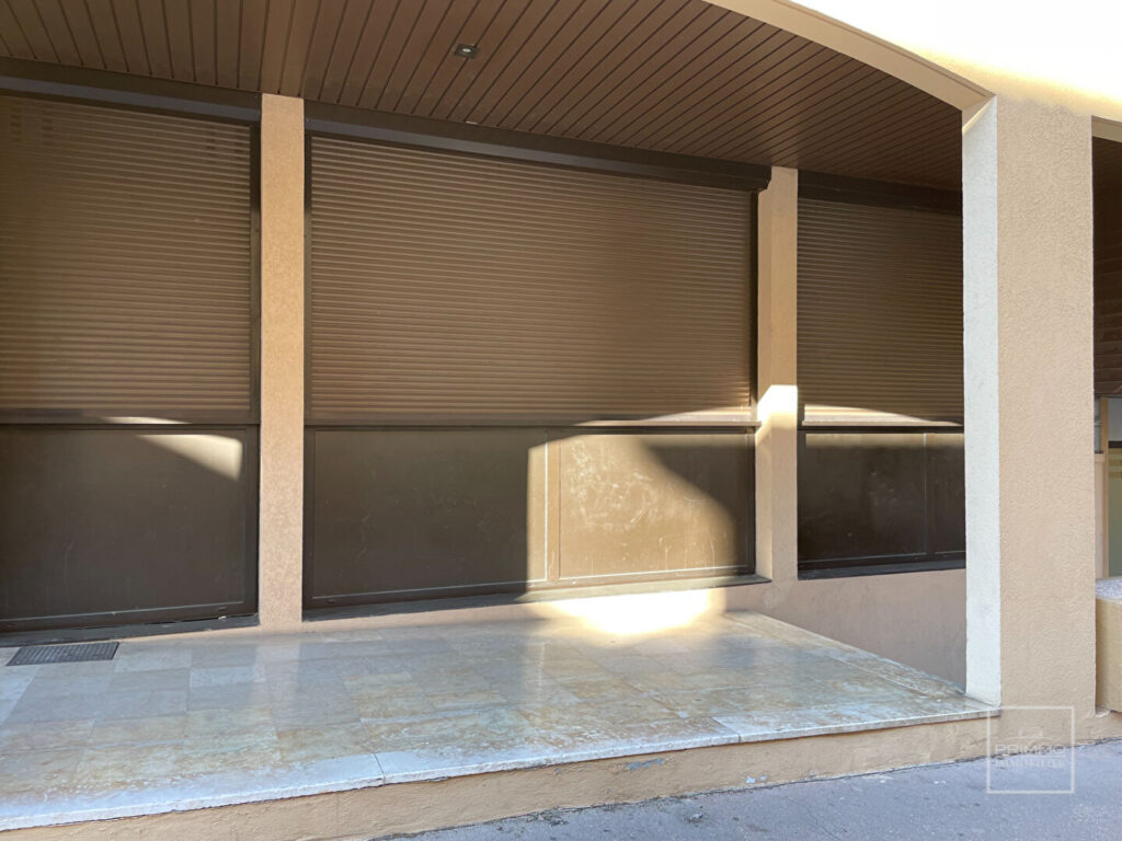 LYON 5, POINT DU JOUR, LOCAL COMMERICAL,108.86m²