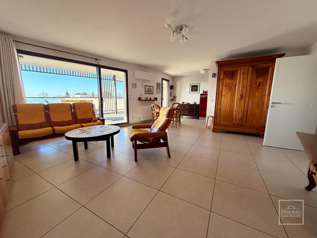 Saint Didier Au Mont D&rsquo;Or en centre Village, Appartement 5 pièces de 113m² avec terrasse