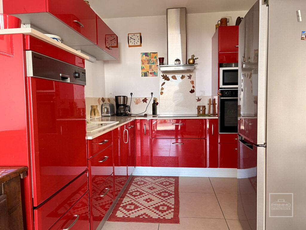 Saint Didier Au Mont D&rsquo;Or en centre Village, Appartement 5 pièces de 113m² avec terrasse