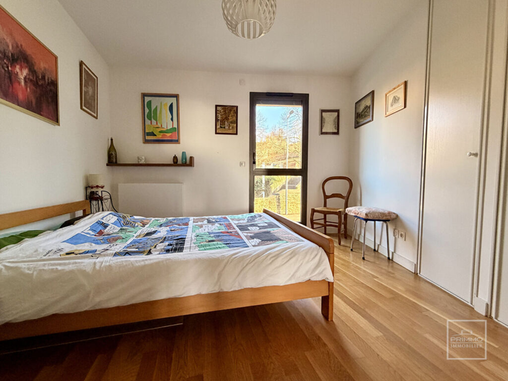 Saint Didier Au Mont D&rsquo;Or en centre Village, Appartement 5 pièces de 113m² avec terrasse