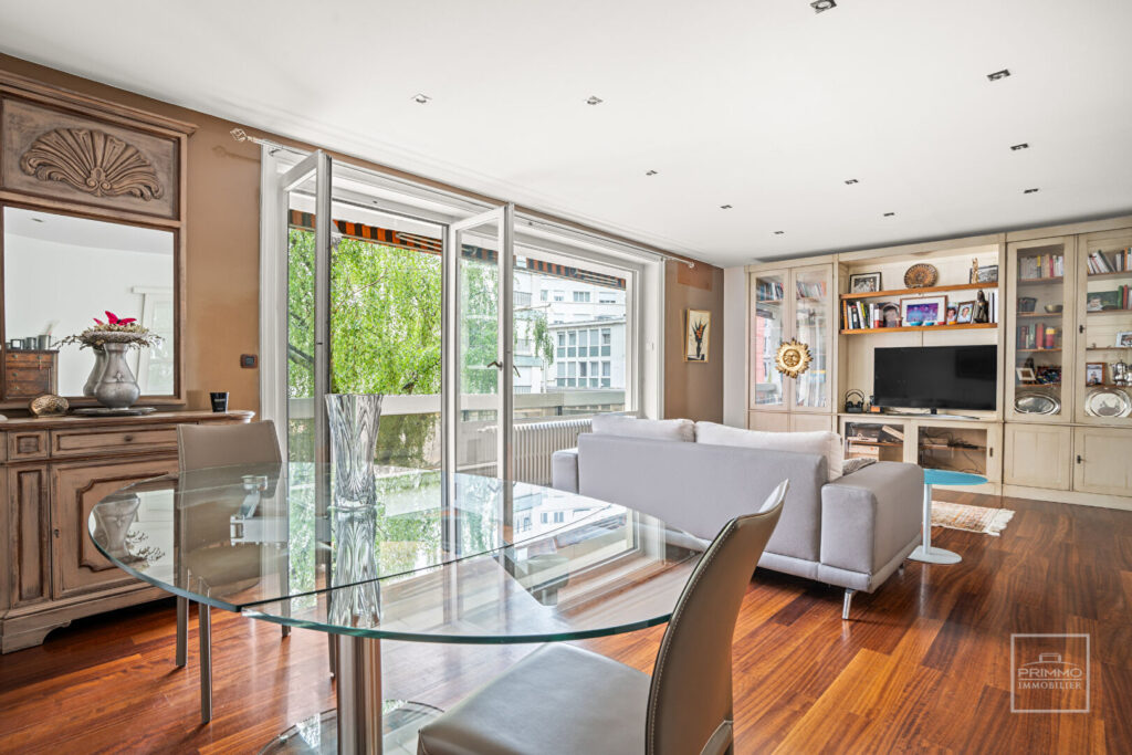 LYON 6, 118.60m²  entièrement climatisé, 2 Balcons, Immeuble PITANCE