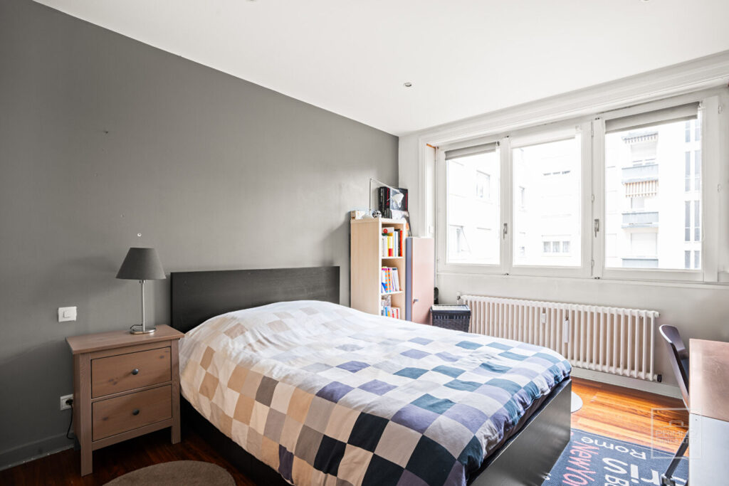 LYON 6, 118.60m²  entièrement climatisé, 2 Balcons, Immeuble PITANCE