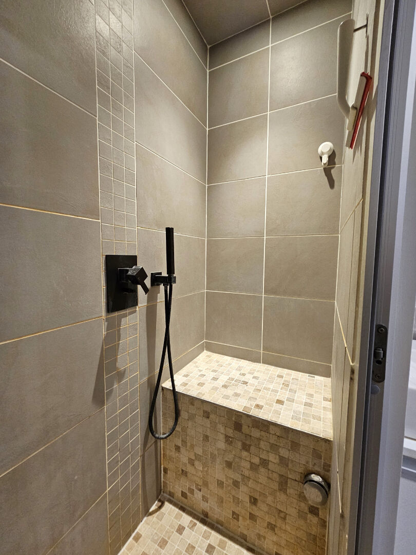 LYON 6ème, prox. parc de la tête d&rsquo;Or – Appartement 3 pièces meublé