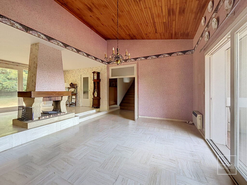 SAINT DIDIER AU MONT D’OR Villa d’architecte de 159 m² (156.67m² carrez) sur terrain de 1 485 m², au calme et sans vis-à-vis
