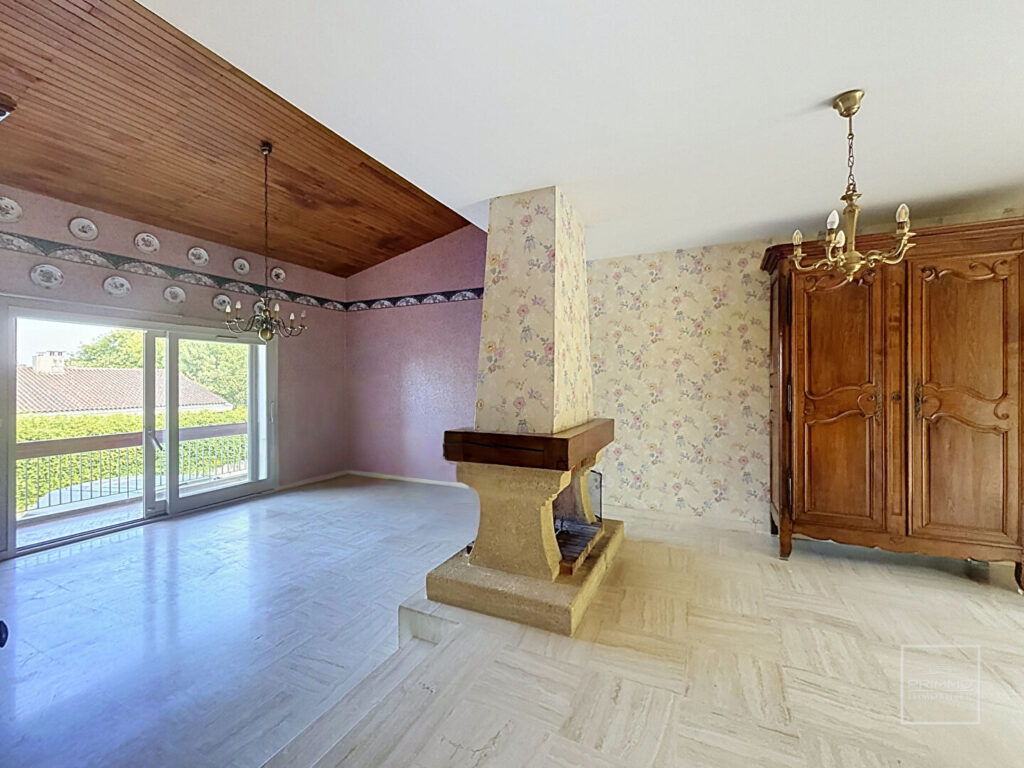 SAINT DIDIER AU MONT D’OR Villa d’architecte de 159 m² (156.67m² carrez) sur terrain de 1 485 m², au calme et sans vis-à-vis