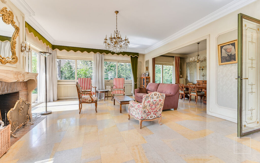 Saint Didier Au Mont D&rsquo;Or,  Maison d&rsquo;Architecte de 210m² sur un terrain plat d&rsquo;environ 3200m²
