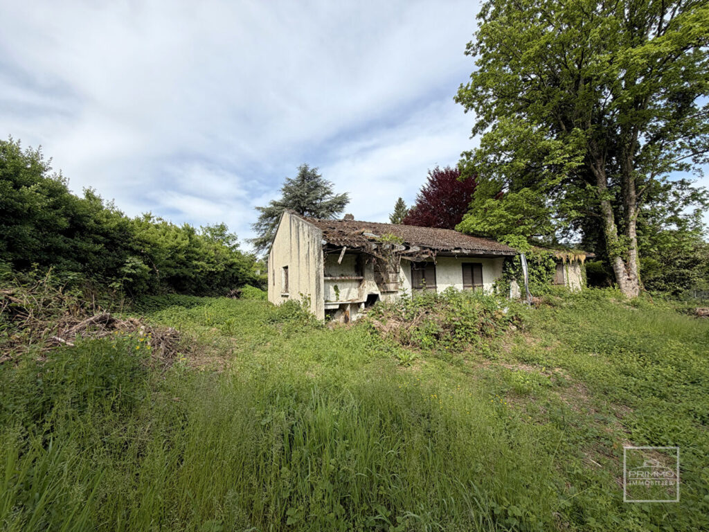 COLLONGES AU MONT D’OR, Terrain constructible de 1510m²