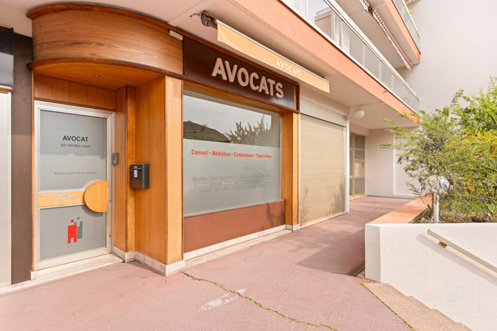 FONTAINES SUR SAONE, CENTRE, LOCAL COMMERCIAL, 47.79m²