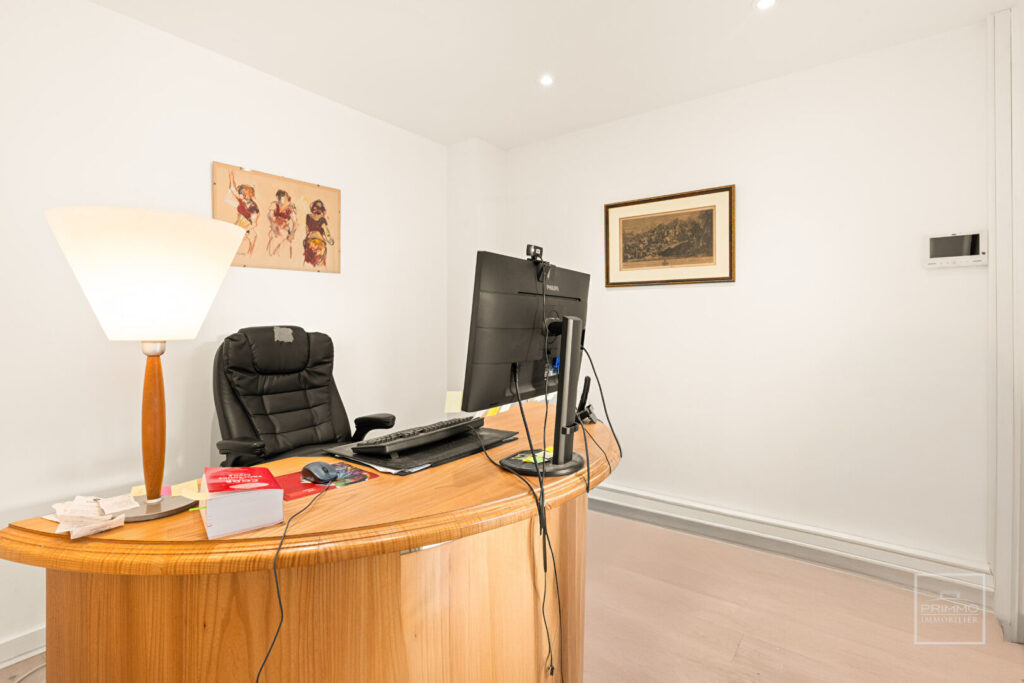 FONTAINES SUR SAONE, CENTRE, LOCAL COMMERCIAL, 47.79m²