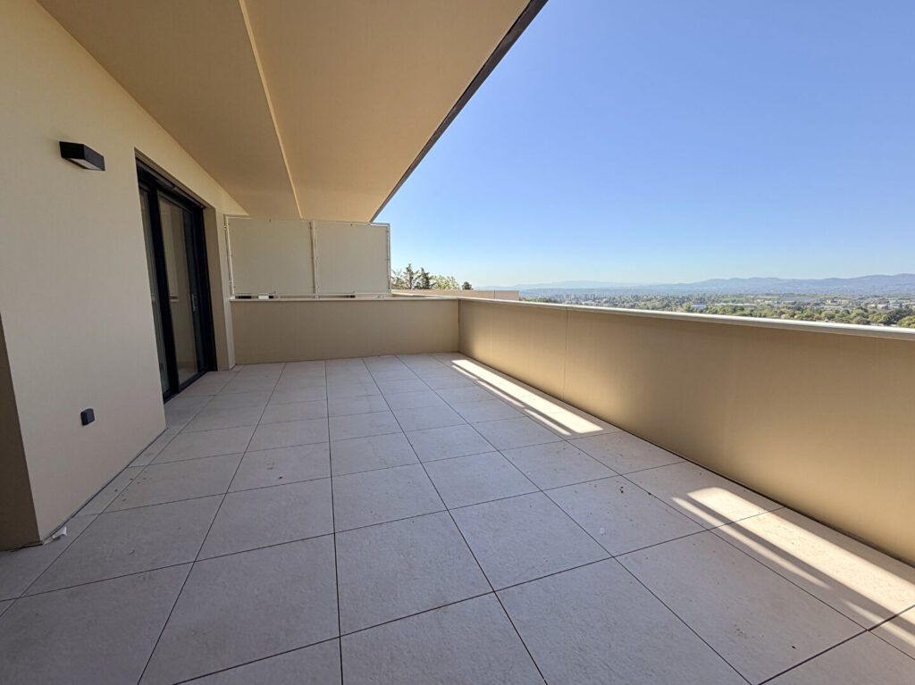 Saint Didier Mont d&rsquo;Or  appartement T5 avec vue et terrasse