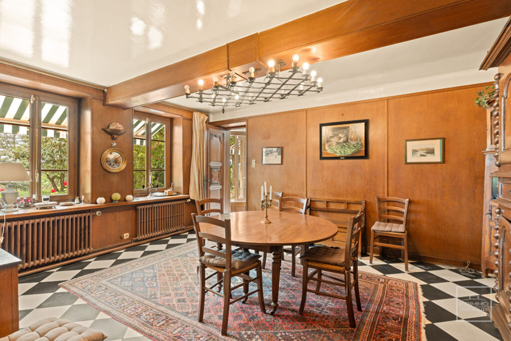 CHARBONNIERES LES BAINS, Maison de charme de 396 m² plancher sur 1292 m² de terrain