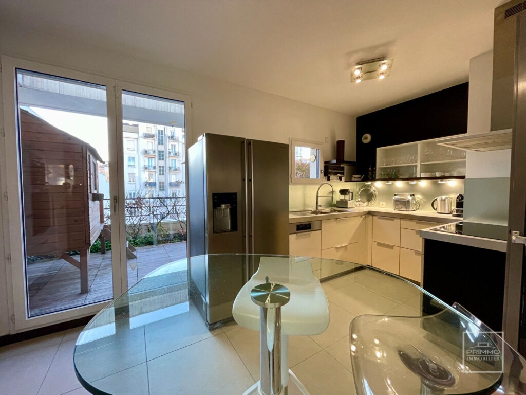 LYON 6, DUPLEX, DERNIER ETAGE, CLIMATISÉ, 116m² , TERRASSE 96m²